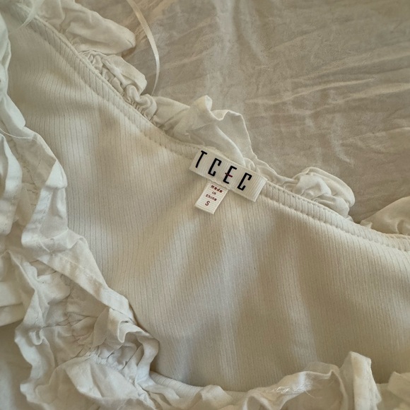 TCEC White Asymmetrical Ruffled Blouse - Picture 2 of 2